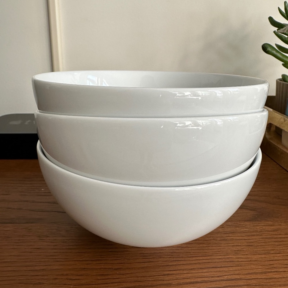 3 white cereal bowls